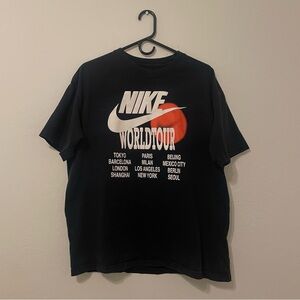 Nike Black World Tour T-Shirt Size L